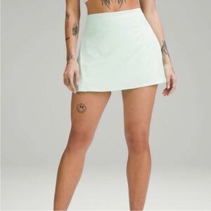 LULULEMON New Peek Pleat HR Skirt - SIZE O. MINT MOMENT- never worn!!!!
